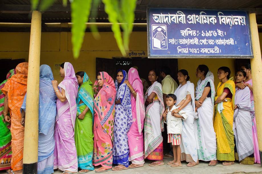 Fila indiana: se sobrar espaço, ele será de algum espertinho Fila indiana: se sobrar espaço, ele será de algum espertinho