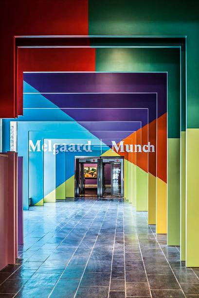 <a href="https://munchmuseet.no/" rel="Munch Museet" target="_blank"><strong>Munch Museet</strong></a>Embora guarde duas versões de <em>O Grito,</em> o museu prioriza a exibição dos trabalhos de Munch que rendem mostras combinadas com outros grandes artistas, o que pode excluir a famosa obra-prima das paredes. Em cartaz até 29 de maio de 2016, a mostra <em>Mapplethorpe + Munch</em> traça um paralelo entre as obras do norueguês e do cultuado fotógrafo americano Robert Mapplethorpe. <em>(NOK 100, cerca de US$ 11,60)</em> <a href="https://munchmuseet.no/" rel="Munch Museet" target="_blank"><strong>Munch Museet</strong></a>Embora guarde duas versões de <em>O Grito,</em> o museu prioriza a exibição dos trabalhos de Munch que rendem mostras combinadas com outros grandes artistas, o que pode excluir a famosa obra-prima das paredes. Em cartaz até 29 de maio de 2016, a mostra <em>Mapplethorpe + Munch</em> traça um paralelo entre as obras do norueguês e do cultuado fotógrafo americano Robert Mapplethorpe. <em>(NOK 100, cerca de US$ 11,60)</em>