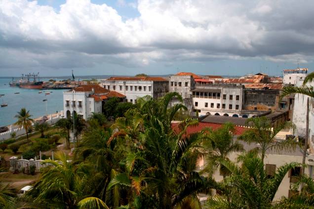 A cidade de Zanzibar, por suas características urbanas e arquitetônicas, foi listada pela Unesco como patrimônio da Unesco A cidade de Zanzibar, por suas características urbanas e arquitetônicas, foi listada pela Unesco como patrimônio da Unesco