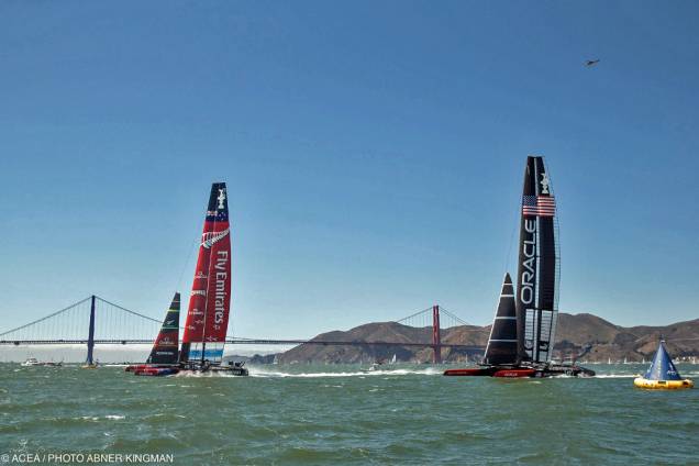 Cada edição da Americas Cup tem suas regras decididas entre o campeão e o "primeiro" desafiante. Tipo de barco, velas, formato de competição e local das regatas, tudo pode mudar de um torneio para outro Cada edição da Americas Cup tem suas regras decididas entre o campeão e o "primeiro" desafiante. Tipo de barco, velas, formato de competição e local das regatas, tudo pode mudar de um torneio para outro