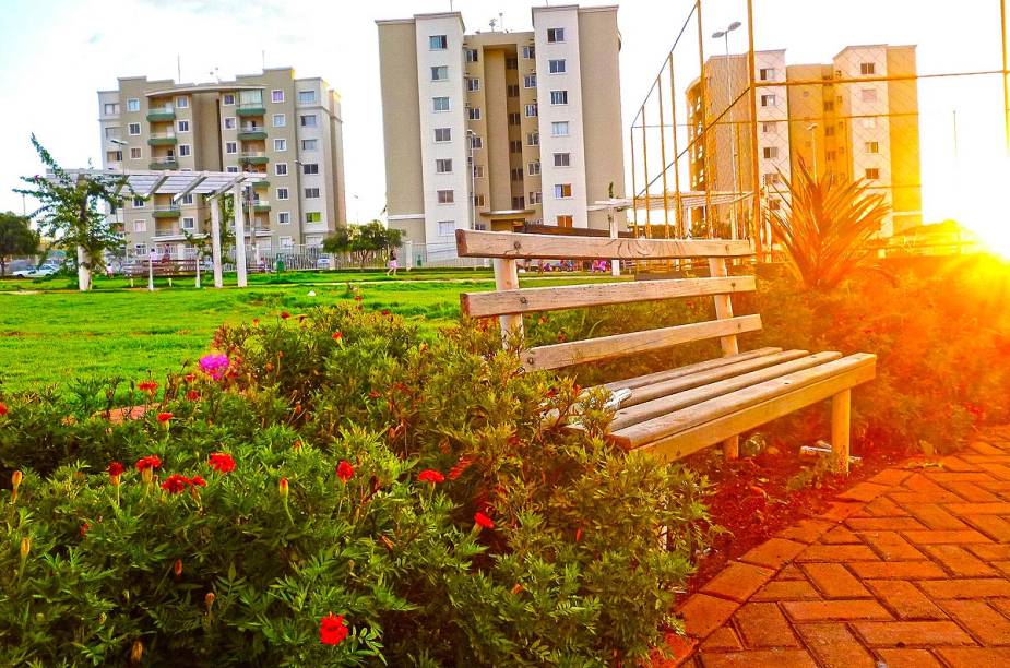 Goiânia é uma cidade conhecida pela abundância de parques arborizados com lagos e pistas de caminhada