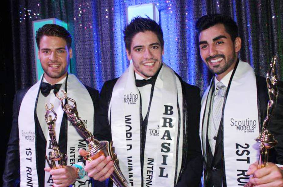 Andrio Frazon entre o Mister Espanha e o Mister Venezuela Andrio Frazon entre o Mister Espanha e o Mister Venezuela