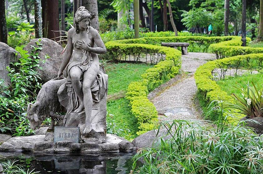 A estátua Diana faz parte da decoração do Parque da Luz, no centro da cidade. Foto do designer da redação do Guia Quatro Rodas, Paulo Albergaria