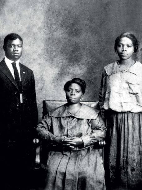 Armstrong, mãe e irmã Armstrong, mãe e irmã