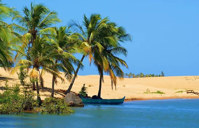 Pescadores na foz do Rio São Francisco, na divisa de <a href="https://viajeaqui.abril.com.br/estados/br-sergipe" rel="Sergipe" target="_blank">Sergipe</a> com <a href="https://viajeaqui.abril.com.br/estados/br-alagoas" rel="Alagoas" target="_blank">Alagoas</a> Pescadores na foz do Rio São Francisco, na divisa de <a href="https://viajeaqui.abril.com.br/estados/br-sergipe" rel="Sergipe" target="_blank">Sergipe</a> com <a href="https://viajeaqui.abril.com.br/estados/br-alagoas" rel="Alagoas" target="_blank">Alagoas</a>