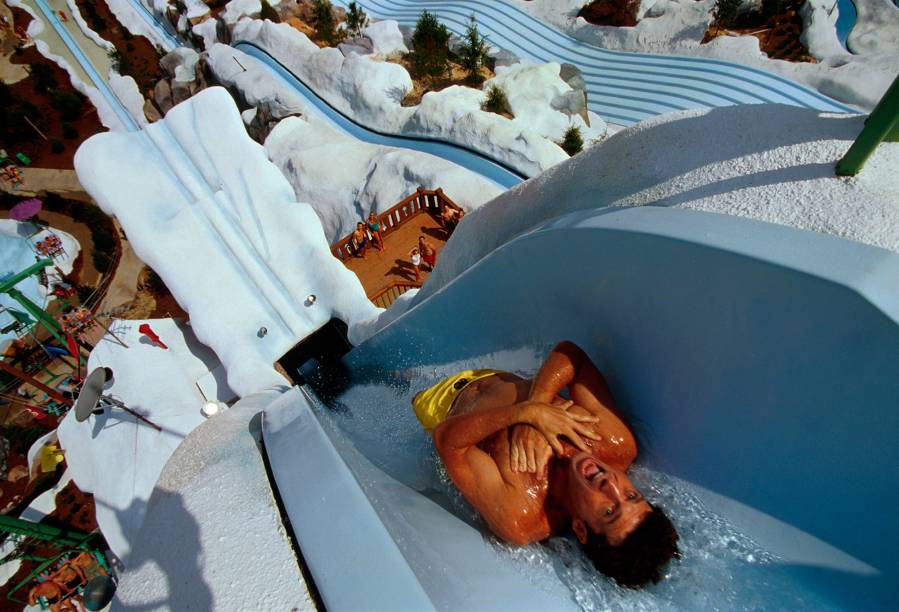 Toboágua do Blizzard Beach, um dos parques aquáticos da Disney, em Orlando