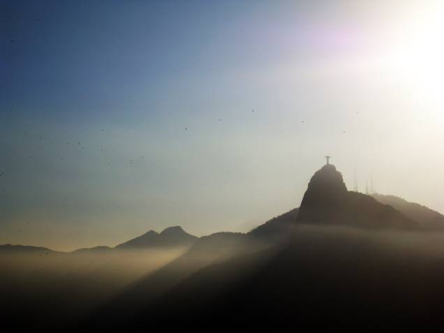 Nascer do sol no <a href="https://viajeaqui.abril.com.br/cidades/br-rj-rio-de-janeiro" rel="Rio de Janeiro" target="_self">Rio de Janeiro</a>, <a href="https://viajeaqui.abril.com.br/estados/br-rio-de-janeiro" rel="RJ" target="_self">RJ</a> Nascer do sol no <a href="https://viajeaqui.abril.com.br/cidades/br-rj-rio-de-janeiro" rel="Rio de Janeiro" target="_self">Rio de Janeiro</a>, <a href="https://viajeaqui.abril.com.br/estados/br-rio-de-janeiro" rel="RJ" target="_self">RJ</a>