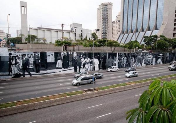 Mural da Avenida 23 de Maio, sob o viaduto Tutóia, Ibirapuera Mural da Avenida 23 de Maio, sob o viaduto Tutóia, Ibirapuera