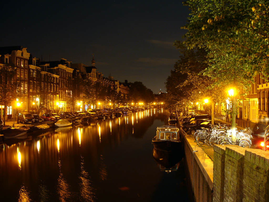 Canais em <a href="https://viajeaqui.abril.com.br/cidades/holanda-amsterda" rel="Amsterd&atilde;" target="_self">Amsterd&atilde;</a>, <a href="https://viajeaqui.abril.com.br/paises/holanda" rel="Holanda" target="_self">Holanda</a>