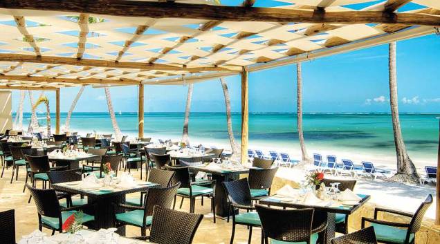 <strong>Para levar pai, mãe, avó, tio...</strong><a href="https://www.barcelo.com/barcelohotels/pt_pt/hoteis/republica-dominicana/punta-cana-praia-bavaro/hotel-barcelo-bavaro-palace-deluxe/descricao-geral.aspx" rel="Barceló Bavaro Palace Deluxe" target="_blank">Barceló Bavaro Palace Deluxe</a> (Praia Bávaro). Parquinho aquático, discoteca, teatro, academia, vôlei de praia, tênis de mesa, quadras de tênis, pista de golfe, cavalos para alugar, campo de baseball, piscina de ondas e até um free shop fazem do resort um campeão de público para todas as idades.1 359 quartos / 11 restaurantes / 4 piscinas<a href="https://www.booking.com/city/do/punta-cana.pt-br.html?aid=332455&label=viagemabril-puntacana" rel="Reserve seu resort em Punta Cana pelo booking.com" target="_blank">Reserve seu resort em Punta Cana pelo booking.com </a> <strong>Para levar pai, mãe, avó, tio...</strong><a href="https://www.barcelo.com/barcelohotels/pt_pt/hoteis/republica-dominicana/punta-cana-praia-bavaro/hotel-barcelo-bavaro-palace-deluxe/descricao-geral.aspx" rel="Barceló Bavaro Palace Deluxe" target="_blank">Barceló Bavaro Palace Deluxe</a> (Praia Bávaro). Parquinho aquático, discoteca, teatro, academia, vôlei de praia, tênis de mesa, quadras de tênis, pista de golfe, cavalos para alugar, campo de baseball, piscina de ondas e até um free shop fazem do resort um campeão de público para todas as idades.1 359 quartos / 11 restaurantes / 4 piscinas<a href="https://www.booking.com/city/do/punta-cana.pt-br.html?aid=332455&label=viagemabril-puntacana" rel="Reserve seu resort em Punta Cana pelo booking.com" target="_blank">Reserve seu resort em Punta Cana pelo booking.com </a>