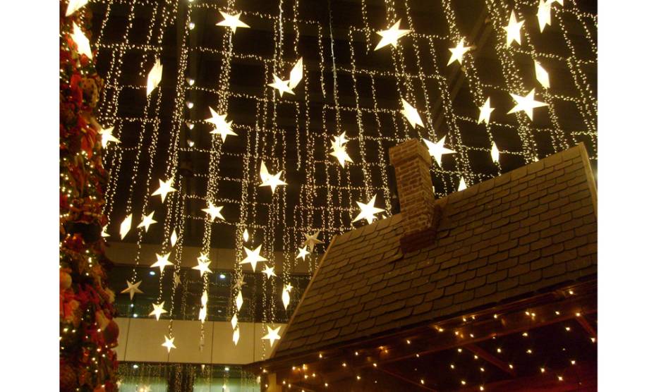 A famosa decoração natalina do Banco Bradesco, na Avenida Paulista, em 2008