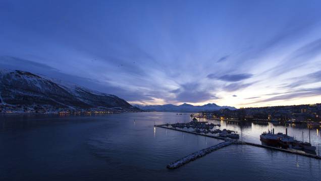 <strong>5. <a href="https://viajeaqui.abril.com.br/paises/noruega" rel="Noruega" target="_self">Noruega</a> </strong> Na comuna de Tromsø, que abriga uma universidade e cervejarias, os cenários ficam ainda mais românticos e convidativos durante o inverno <strong>5. <a href="https://viajeaqui.abril.com.br/paises/noruega" rel="Noruega" target="_self">Noruega</a> </strong> Na comuna de Tromsø, que abriga uma universidade e cervejarias, os cenários ficam ainda mais românticos e convidativos durante o inverno