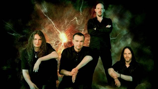 <strong>BLIND GUARDIAN E GRAVE DIGGER</strong><br /> <br /> O Blind Guardian (foto) é uma banda de power metal formada na década de 1980 na <a href="https://viajeaqui.abril.com.br/paises/alemanha" rel="Alemanha" target="_blank">Alemanha</a>. Eles buscam inspiração para suas músicas na cultura medieval, na mitologia nórdica e grega e nas obras de J.R.R. Tolkien. A banda traz consigo a Grave Digger, também um sucesso alemão dos anos 80. <strong>Onde e Quando: </strong>São Paulo, dia 23 de abril, no Credicard Hall. Curitiba (PR), dia 25, no Curitiba Master Hall <strong>Ingressos:</strong> para o show de São Paulo, visite o <a href="https://premier.ticketsforfun.com.br/shows/show.aspx?sh=BLINDGUA12" rel="Tickets for Fun" target="_blank">Tickets for Fun</a>. Para o de Curitiba, o <a href="https://www.diskingressos.com.br/loja/produto-228105-1692-2504_blind_guardian_e_grave_diggerbr_local_curitiba_master_hall" rel="Disk Ingressos" target="_blank">Disk Ingressos</a> <strong>BLIND GUARDIAN E GRAVE DIGGER</strong><br /> <br /> O Blind Guardian (foto) é uma banda de power metal formada na década de 1980 na <a href="https://viajeaqui.abril.com.br/paises/alemanha" rel="Alemanha" target="_blank">Alemanha</a>. Eles buscam inspiração para suas músicas na cultura medieval, na mitologia nórdica e grega e nas obras de J.R.R. Tolkien. A banda traz consigo a Grave Digger, também um sucesso alemão dos anos 80. <strong>Onde e Quando: </strong>São Paulo, dia 23 de abril, no Credicard Hall. Curitiba (PR), dia 25, no Curitiba Master Hall <strong>Ingressos:</strong> para o show de São Paulo, visite o <a href="https://premier.ticketsforfun.com.br/shows/show.aspx?sh=BLINDGUA12" rel="Tickets for Fun" target="_blank">Tickets for Fun</a>. Para o de Curitiba, o <a href="https://www.diskingressos.com.br/loja/produto-228105-1692-2504_blind_guardian_e_grave_diggerbr_local_curitiba_master_hall" rel="Disk Ingressos" target="_blank">Disk Ingressos</a>