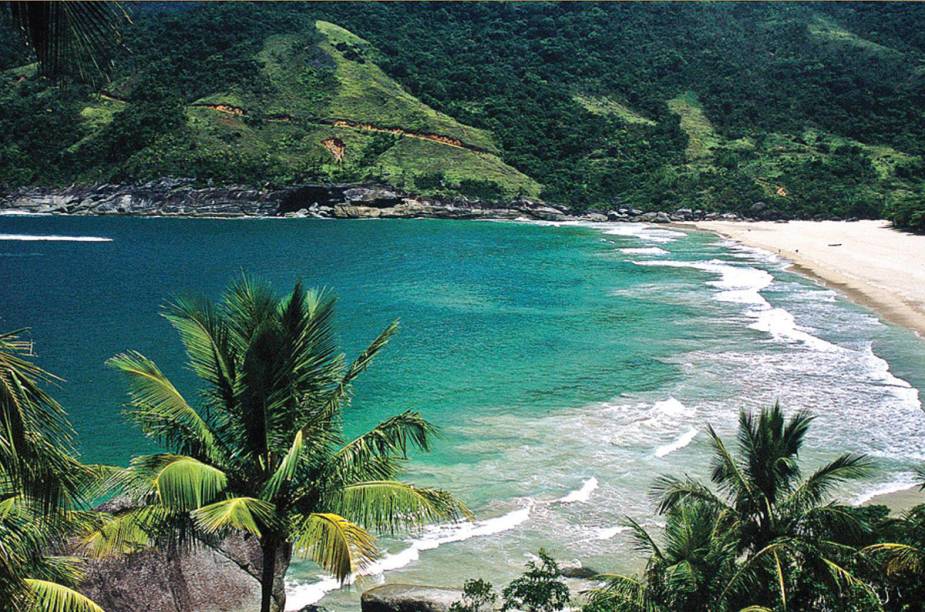 Depois de uma trilha de cerca de 4 horas, o visitante chega à <strong>Praia do Bonete</strong>; recomenda-se usar repelente para mosquitos