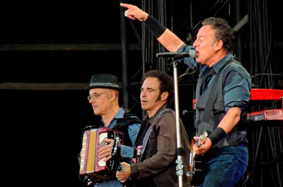 <strong>Pinkpop Festival, Landgraaf </strong>Grandes nomes da música já se apresentaram no Pinkpop desde seu início em 1970, entre eles: Bruce Springsteen (foto), Foo Fighters, Dire Straits, Pearl Jam e Red Hot Chili Peppers. <strong>Pinkpop Festival, Landgraaf </strong>Grandes nomes da música já se apresentaram no Pinkpop desde seu início em 1970, entre eles: Bruce Springsteen (foto), Foo Fighters, Dire Straits, Pearl Jam e Red Hot Chili Peppers.