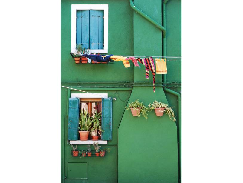 <strong>Burano, <a href="https://viajeaqui.abril.com.br/paises/italia" rel="Itália" target="_blank">Itália</a></strong> E ainda têm cores fortes e vibrantes! <strong>Burano, <a href="https://viajeaqui.abril.com.br/paises/italia" rel="Itália" target="_blank">Itália</a></strong> E ainda têm cores fortes e vibrantes!
