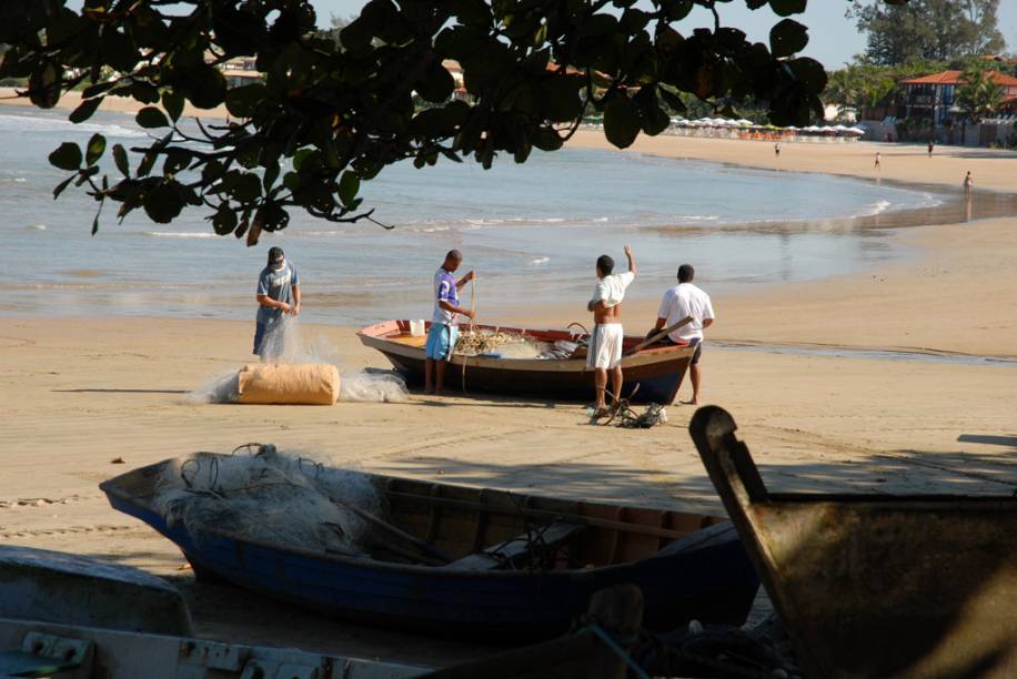 Pescadores na <a href="https://viajeaqui.abril.com.br/estabelecimentos/br-rj-buzios-atracao-de-geriba" rel="Praia de Geribá" target="_blank">Praia de Geribá</a>, em <a href="https://viajeaqui.abril.com.br/cidades/br-rj-buzios" rel="Búzios (RJ)" target="_blank">Búzios (RJ)</a> Pescadores na <a href="https://viajeaqui.abril.com.br/estabelecimentos/br-rj-buzios-atracao-de-geriba" rel="Praia de Geribá" target="_blank">Praia de Geribá</a>, em <a href="https://viajeaqui.abril.com.br/cidades/br-rj-buzios" rel="Búzios (RJ)" target="_blank">Búzios (RJ)</a>
