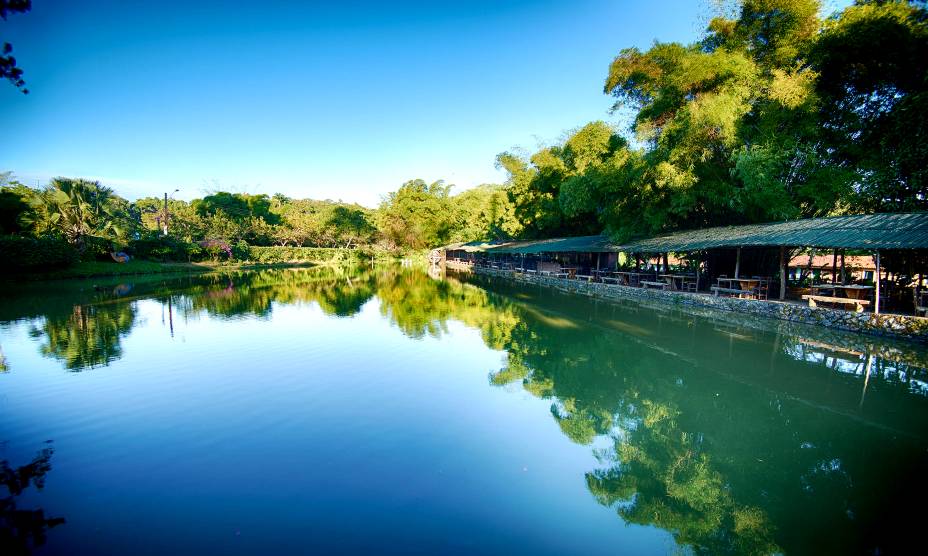 <strong><a href="https://viajeaqui.abril.com.br/cidades/br-ce-guaramiranga" rel="19. Guaramiranga (CE)" target="_self">19. Guaramiranga (CE)</a></strong> Localizada no Norte do Estado, a 110 km de <a href="https://viajeaqui.abril.com.br/cidades/br-ce-fortaleza" rel="Fortaleza" target="_self">Fortaleza</a>, Guaramiranga possui um clima ameno de serra, com paisagens bucólicas e ruas tranquilas <strong><a href="https://viajeaqui.abril.com.br/cidades/br-ce-guaramiranga" rel="19. Guaramiranga (CE)" target="_self">19. Guaramiranga (CE)</a></strong> Localizada no Norte do Estado, a 110 km de <a href="https://viajeaqui.abril.com.br/cidades/br-ce-fortaleza" rel="Fortaleza" target="_self">Fortaleza</a>, Guaramiranga possui um clima ameno de serra, com paisagens bucólicas e ruas tranquilas