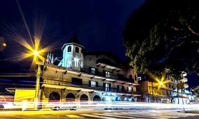 <a href="https://viajeaqui.abril.com.br/cidades/br-sc-blumenau" rel="4. Blumenau (SC)" target="_self"><strong>4. Blumenau (SC)</strong></a> A cidade catarinense é um pequeno pedaço da <a href="https://viajeaqui.abril.com.br/paises/alemanha" rel="Alemanha" target="_self">Alemanha</a> no Brasil: a colonização deixou marcas como as casas de arquitetura germânica e as cervejarias <a href="https://viajeaqui.abril.com.br/cidades/br-sc-blumenau" rel="4. Blumenau (SC)" target="_self"><strong>4. Blumenau (SC)</strong></a> A cidade catarinense é um pequeno pedaço da <a href="https://viajeaqui.abril.com.br/paises/alemanha" rel="Alemanha" target="_self">Alemanha</a> no Brasil: a colonização deixou marcas como as casas de arquitetura germânica e as cervejarias