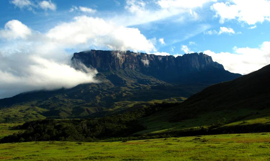 <strong><a href="https://viajeaqui.abril.com.br/estabelecimentos/br-rr-boa-vista-atracao-do-monte-roraima" rel="21. Monte Roraima (RR)" target="_self">21. Monte Roraima (RR)</a></strong> O turismo de aventura é forte por aqui, com lugares propensos ao trekking <strong><a href="https://viajeaqui.abril.com.br/estabelecimentos/br-rr-boa-vista-atracao-do-monte-roraima" rel="21. Monte Roraima (RR)" target="_self">21. Monte Roraima (RR)</a></strong> O turismo de aventura é forte por aqui, com lugares propensos ao trekking