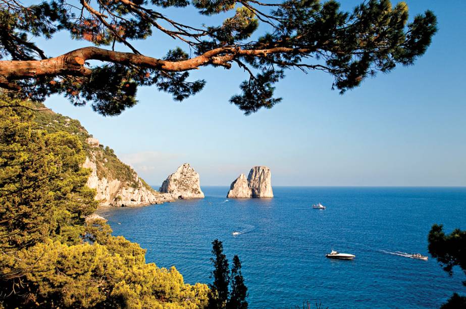 <strong><a href="https://viajeaqui.abril.com.br/cidades/italia-capri" target="_blank">Capri </a>- <a href="https://viajeaqui.abril.com.br/paises/italia" target="_blank">It&aacute;lia </a></strong>