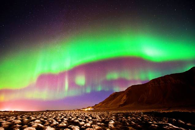 <strong>1. <a href="https://viajeaqui.abril.com.br/paises/islandia" rel="Islândia" target="_self">Islândia</a> </strong> Nesse pequeno país, cercado por paisagens únicas, a aurora boreal promove um verdadeiro espetáculo de cores - um dos cenários naturais mais belos e intensos do planeta <strong>1. <a href="https://viajeaqui.abril.com.br/paises/islandia" rel="Islândia" target="_self">Islândia</a> </strong> Nesse pequeno país, cercado por paisagens únicas, a aurora boreal promove um verdadeiro espetáculo de cores - um dos cenários naturais mais belos e intensos do planeta