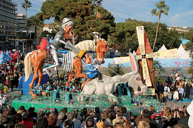 <strong><a href="https://viajeaqui.abril.com.br/cidades/franca-nice" rel="Nice, França:">Nice, França:</a> desfile na Promenade des Anglais</strong><br />Em 2011, as celebrações de carnaval em Nice vão de 18 de fevereiro a 8 de março. É possível conferir a programação, as tarifas e reservar pacotes online <a href="https://www.nicecarnaval.com" rel="www.nicecarnaval.com">www.nicecarnaval.com</a> <strong><a href="https://viajeaqui.abril.com.br/cidades/franca-nice" rel="Nice, França:">Nice, França:</a> desfile na Promenade des Anglais</strong><br />Em 2011, as celebrações de carnaval em Nice vão de 18 de fevereiro a 8 de março. É possível conferir a programação, as tarifas e reservar pacotes online <a href="https://www.nicecarnaval.com" rel="www.nicecarnaval.com">www.nicecarnaval.com</a>