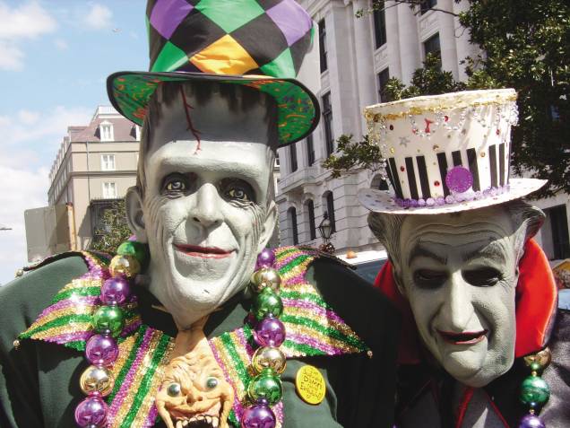 <strong>New Orleans, Estados Unidos: festa roxa, verde e dourada</strong><br />O Festival de Mardi Gras é a celebração de Carnaval em New Orleans, nos Estados Unidos. A folia se parece com a brasileira. Tem desfiles de blocos, carros alegóricos, dançarinos. A diferença fica por conta do colorido: roxo, verde e dourado são as cores tradicionais da festa por lá <strong>New Orleans, Estados Unidos: festa roxa, verde e dourada</strong><br />O Festival de Mardi Gras é a celebração de Carnaval em New Orleans, nos Estados Unidos. A folia se parece com a brasileira. Tem desfiles de blocos, carros alegóricos, dançarinos. A diferença fica por conta do colorido: roxo, verde e dourado são as cores tradicionais da festa por lá