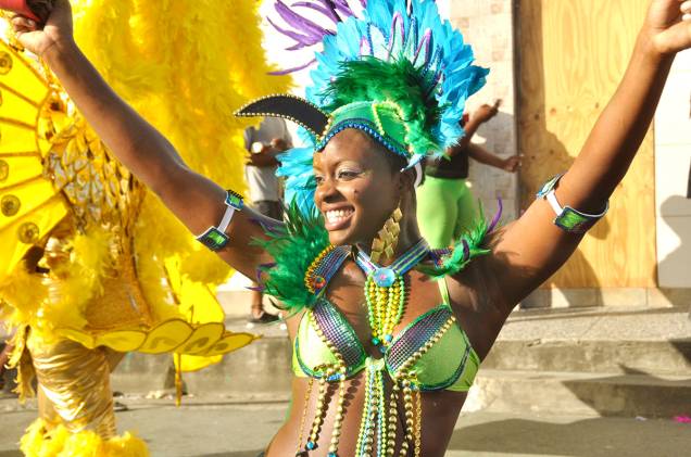 O Carnaval de Trinidad e Tobago lembra o brasileiro, muitas cores e sensualidade. Com exceção do som, a música carnavalesca deles é o Calypso, música típica caribenha. O Carnaval de Trinidad e Tobago lembra o brasileiro, muitas cores e sensualidade. Com exceção do som, a música carnavalesca deles é o Calypso, música típica caribenha.