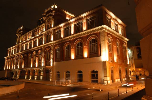 Em maio a <strong><a href="https://viajeaqui.abril.com.br/estabelecimentos/br-sp-sao-paulo-atracao-estacao-pinacoteca" rel="Estação Pinacoteca" target="_blank">Estação Pinacoteca</a></strong> recebe exposições de Miguel Rio Branco e Marcelo Grassman Em maio a <strong><a href="https://viajeaqui.abril.com.br/estabelecimentos/br-sp-sao-paulo-atracao-estacao-pinacoteca" rel="Estação Pinacoteca" target="_blank">Estação Pinacoteca</a></strong> recebe exposições de Miguel Rio Branco e Marcelo Grassman