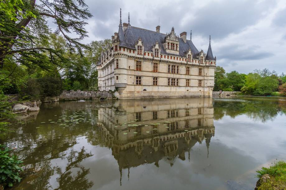 Château de Azay-le-Rideau, um dos mais belos do Vale do Loire Château de Azay-le-Rideau, um dos mais belos do Vale do Loire