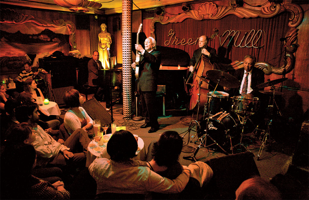 Chicago non-stop. Green Mill, clube de jazz onde a paqueration rola solta à noite Chicago non-stop. Green Mill, clube de jazz onde a paqueration rola solta à noite