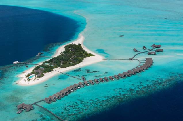 <strong>6. Cocoa Island by COMO, Kaafu Atoll, <a href="https://viajeaqui.abril.com.br/paises/maldivas/fotos" rel="Maldivas">Maldivas</a></strong>Outro vencedor nas Ilhas Maldivas, fica na minúscula Ilha Cocoa e tem quartos luxuosos em bangalôs sobre a água.Mês mais barato para se hospedar: Setembro <strong>6. Cocoa Island by COMO, Kaafu Atoll, <a href="https://viajeaqui.abril.com.br/paises/maldivas/fotos" rel="Maldivas">Maldivas</a></strong>Outro vencedor nas Ilhas Maldivas, fica na minúscula Ilha Cocoa e tem quartos luxuosos em bangalôs sobre a água.Mês mais barato para se hospedar: Setembro