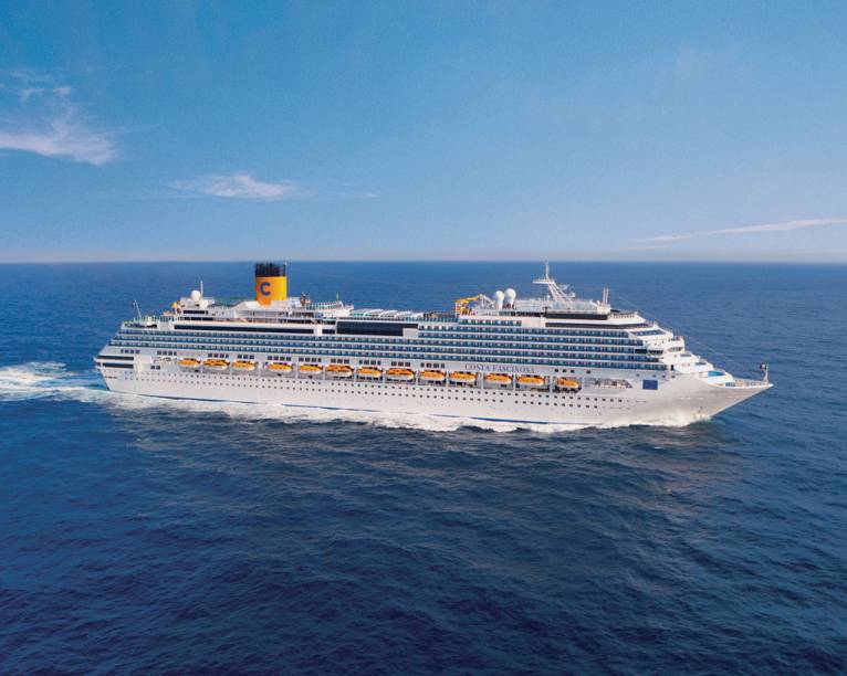 Com 113.216 toneladas o Costa Fascinosa tem capacidade para 3.800 hóspedes Com 113.216 toneladas o Costa Fascinosa tem capacidade para 3.800 hóspedes