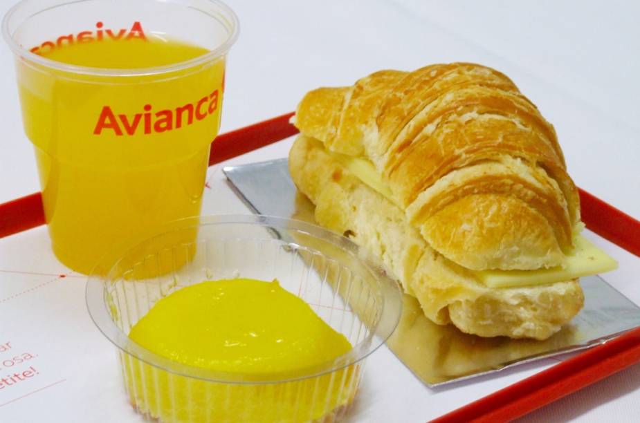 Croissant com queijo é a inspiração francesa do cardápio da ponte aérea Croissant com queijo é a inspiração francesa do cardápio da ponte aérea