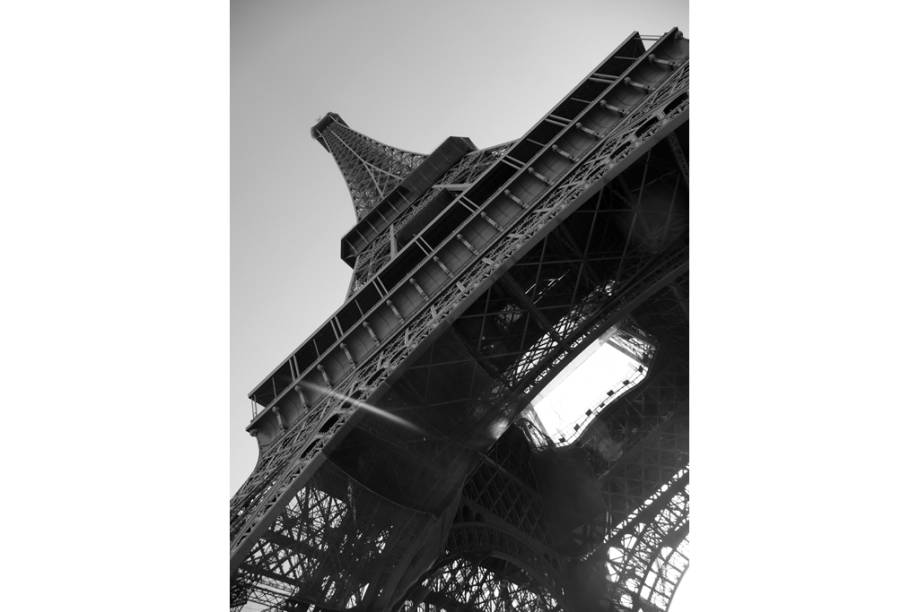 A <a href="https://viajeaqui.abril.com.br/estabelecimentos/franca-paris-atracao-torre-eiffel" rel="Torre Eiffel" target="_self">Torre Eiffel</a>, em <a href="https://viajeaqui.abril.com.br/cidades/franca-paris" rel="Paris" target="_self">Paris</a>, <a href="https://viajeaqui.abril.com.br/paises/franca" rel="Fran&ccedil;a " target="_self">Fran&ccedil;a </a>