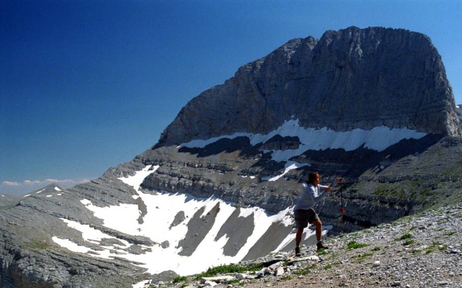 <strong>Monte Olimpo, <a href="https://viajeaqui.abril.com.br/paises/grecia" rel="Grécia" target="_blank">Grécia</a></strong>Lar do deuses, trono de Zeus. Por séculos a sagrada montanha do Olimpo foi o centro da mitologia helênica. Hoje, porém, atrai milhares de montanhistas em busca de paisagens estonteantes e paredões desafiadores