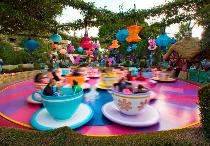 <strong>8. <a href="https://viajeaqui.abril.com.br/estabelecimentos/estados-unidos-los-angeles-atracao-disneylandia" rel="Disneylândia – Los Angles, EUA " target="_blank">Disneylândia – Los Angles, EUA </a></strong> Fica, na verdade, em Anaheim. Apesar de não ser o maior, esse foi o primeiro parque temático idealizado por Walt Disney. Vale pela atmosfera mágica e clássica <strong>8. <a href="https://viajeaqui.abril.com.br/estabelecimentos/estados-unidos-los-angeles-atracao-disneylandia" rel="Disneylândia – Los Angles, EUA " target="_blank">Disneylândia – Los Angles, EUA </a></strong> Fica, na verdade, em Anaheim. Apesar de não ser o maior, esse foi o primeiro parque temático idealizado por Walt Disney. Vale pela atmosfera mágica e clássica