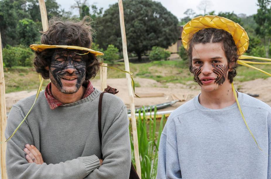 Turistas na Aldeia Mutum, Acre Turistas na Aldeia Mutum, Acre