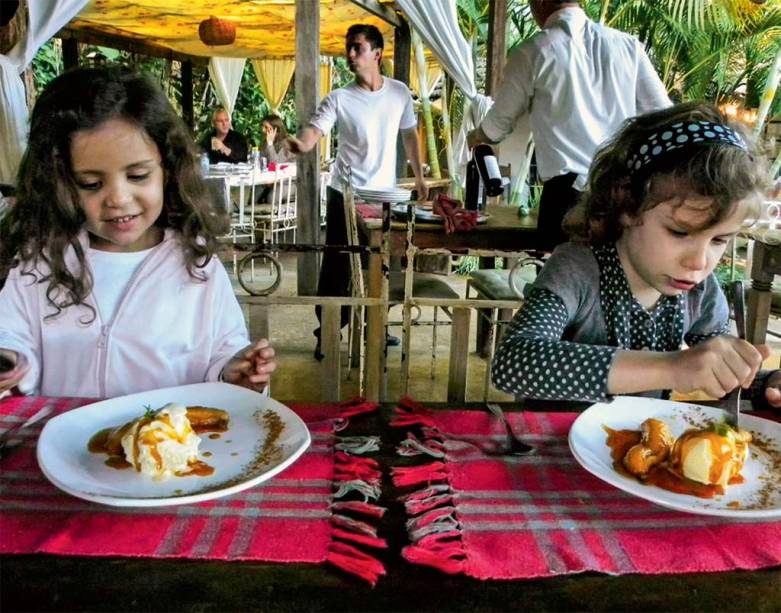 Dudu e Maria Vitória adoçando a vida no Ora-Pro-Nóbis Dudu e Maria Vitória adoçando a vida no Ora-Pro-Nóbis