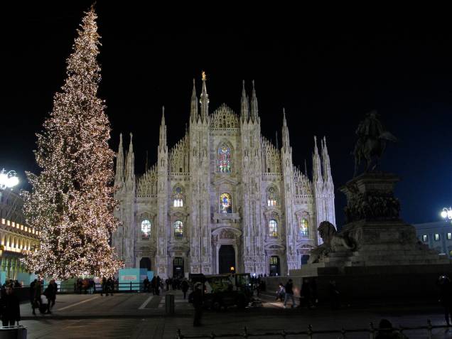 Fachada do Duomo de Milão, que serviu de inspiração para uma famosa marca de panetones Fachada do Duomo de Milão, que serviu de inspiração para uma famosa marca de panetones