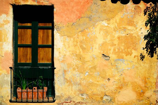 <strong><a href="https://viajeaqui.abril.com.br/cidades/uruguai-colonia-del-sacramento" rel="Colonia del Sacramento, Uruguai" target="_blank">Colonia del Sacramento, Uruguai</a> - Seis noites</strong>Seis noites na <a href="https://elcapullo.com" rel="Posada El Capullo" target="_blank">Posada El Capullo</a>, hospedagem midscale do centro histórico, com aluguel de carro. Em junho.<strong>Quem leva?</strong> <a href="https://svt.com.br" rel="SVT " target="_blank">SVT </a>(11/2959-4435), desde US$ 960 <strong><a href="https://viajeaqui.abril.com.br/cidades/uruguai-colonia-del-sacramento" rel="Colonia del Sacramento, Uruguai" target="_blank">Colonia del Sacramento, Uruguai</a> - Seis noites</strong>Seis noites na <a href="https://elcapullo.com" rel="Posada El Capullo" target="_blank">Posada El Capullo</a>, hospedagem midscale do centro histórico, com aluguel de carro. Em junho.<strong>Quem leva?</strong> <a href="https://svt.com.br" rel="SVT " target="_blank">SVT </a>(11/2959-4435), desde US$ 960