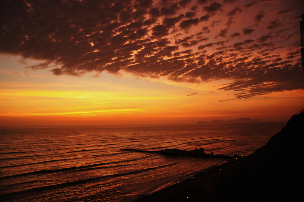 P&ocirc;r do Sol em <a href="https://viajeaqui.abril.com.br/cidades/peru-lima" rel="Lima" target="_self">Lima</a>, <a href="https://viajeaqui.abril.com.br/paises/peru" rel="Peru" target="_self">Peru</a>