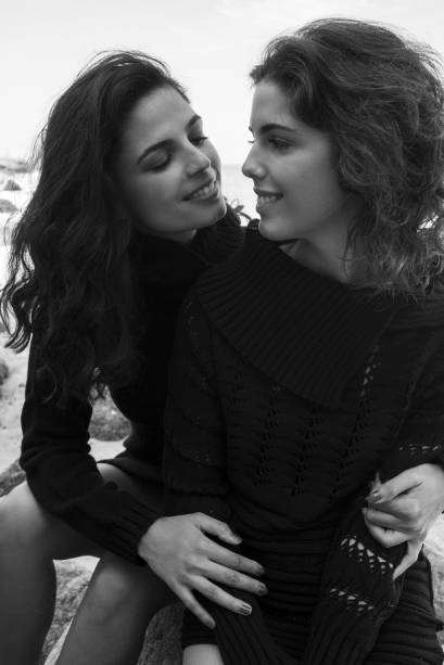A atriz e cantora Emanuelle Araujo (à esquerda) com sua filha Bruna