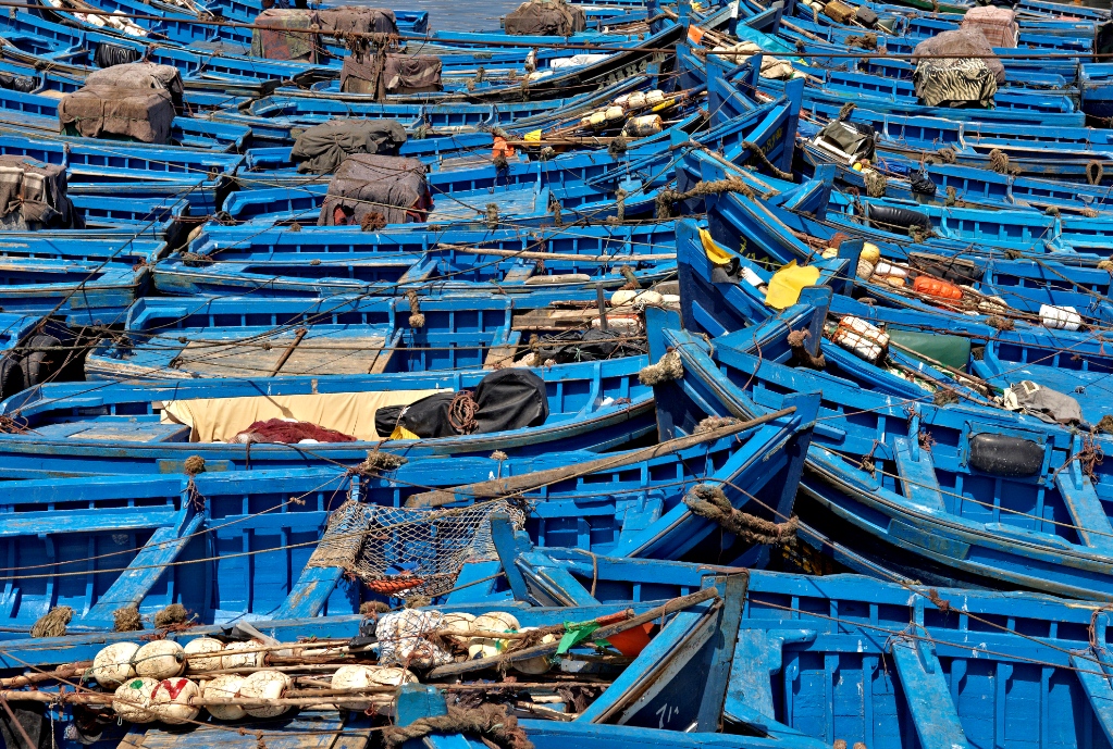 Barcos pesqueiros em Essaouira, uma cidade litorânea a oeste de Marrakesh