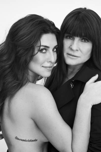A atriz Fernanda Paes Leme com a mãe Maria do Carmo