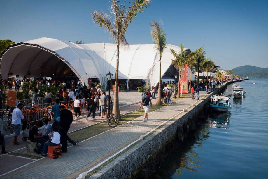 Tenda da Flip, a Festa Liter&aacute;ria Internacional de Paraty, Rio de Janeiro
