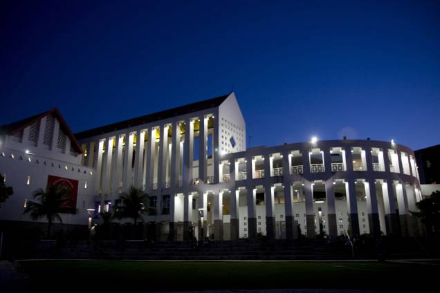 O Centro Dragão do Mar de Arte e Cultura é o principal espaço de cultura de Fortaleza (CE) e abriga um complexo que contém: teatro, Museu de Arte Contemporânea, o Memorial da Cultura Cearense, um planetário e salas de cinema O Centro Dragão do Mar de Arte e Cultura é o principal espaço de cultura de Fortaleza (CE) e abriga um complexo que contém: teatro, Museu de Arte Contemporânea, o Memorial da Cultura Cearense, um planetário e salas de cinema