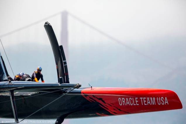 Detalhe do catamarã Oracle Team USA, patrocinado pelo bilionário Larry Ellison Detalhe do catamarã Oracle Team USA, patrocinado pelo bilionário Larry Ellison