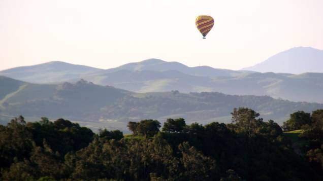 Passeio de balã<strong>o </strong>na região de <a href="https://viajeaqui.abril.com.br/materias/napa-valley-california" rel="napa valley" target="_self">Napa Valley</a>, ao norte de <a href="https://viajeaqui.abril.com.br/cidades/estados-unidos-san-francisco" rel="San Francisco" target="_self">San Francisco</a>, Califórnia Passeio de balã<strong>o </strong>na região de <a href="https://viajeaqui.abril.com.br/materias/napa-valley-california" rel="napa valley" target="_self">Napa Valley</a>, ao norte de <a href="https://viajeaqui.abril.com.br/cidades/estados-unidos-san-francisco" rel="San Francisco" target="_self">San Francisco</a>, Califórnia